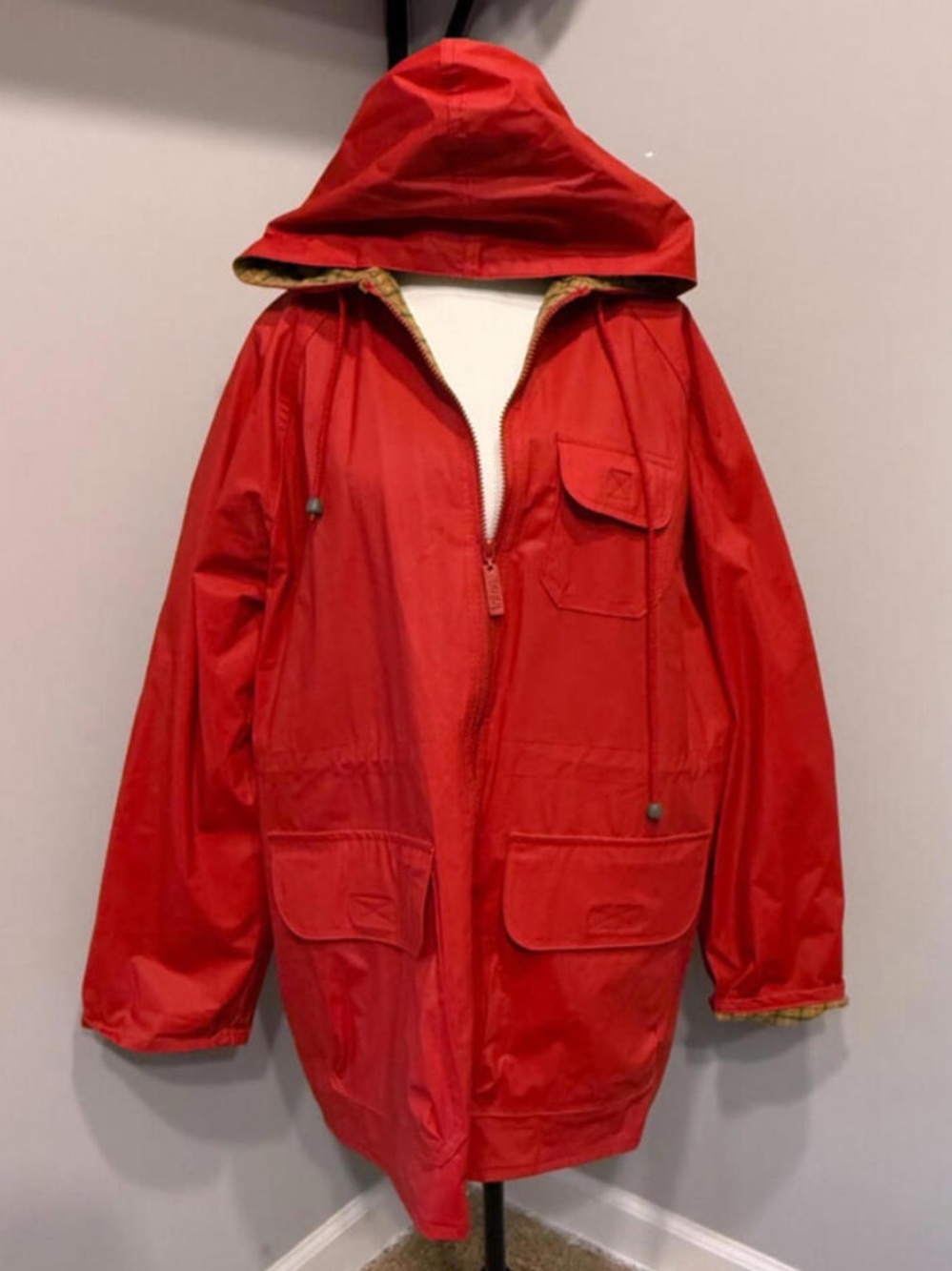 Totes Red Hooded Rain Jacket ✨EUC✨Medium